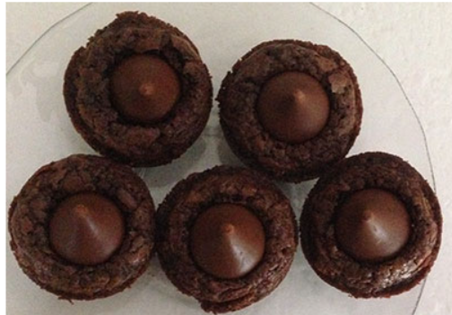 Mini Brownie Kisses