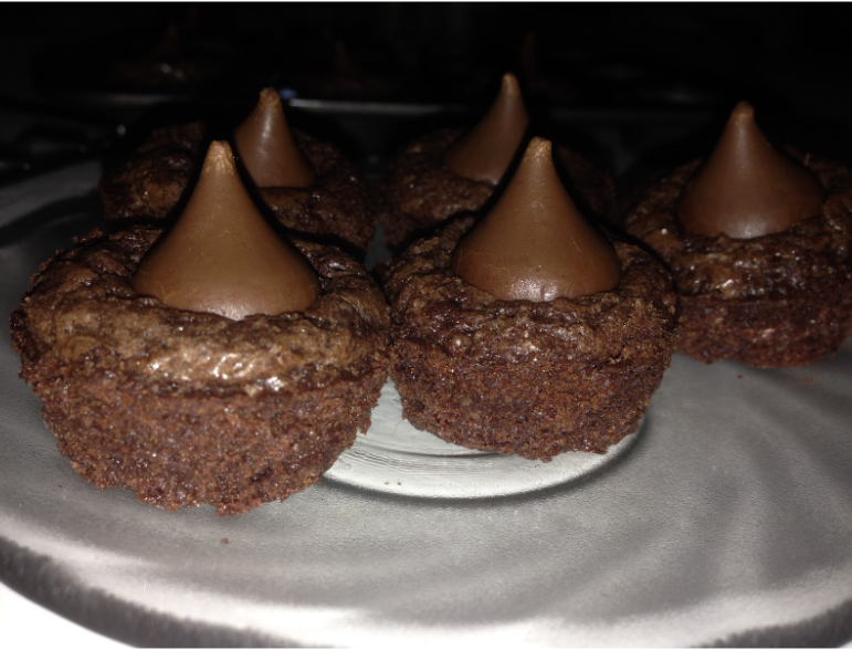 Mini Brownie Kisses