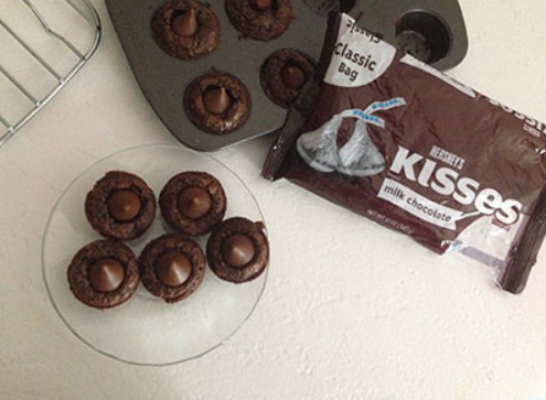 Mini Brownie Kisses